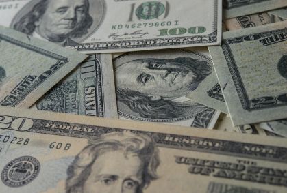 Brasil tem déficit de US$ 1,8 bi nas contas externas em abril
