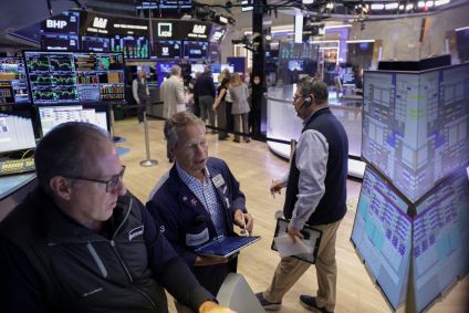 Operadores na bolsa de Nova York em 15 de maio de 2026