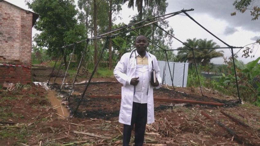 Richard Lokodu, diretor médico do Hospital Geral de Referência de Mongbwalu, fala à Reuters sobre ataques contra instalações de saúde em meio ao surto de Ebola na RD Congo. • Reuters