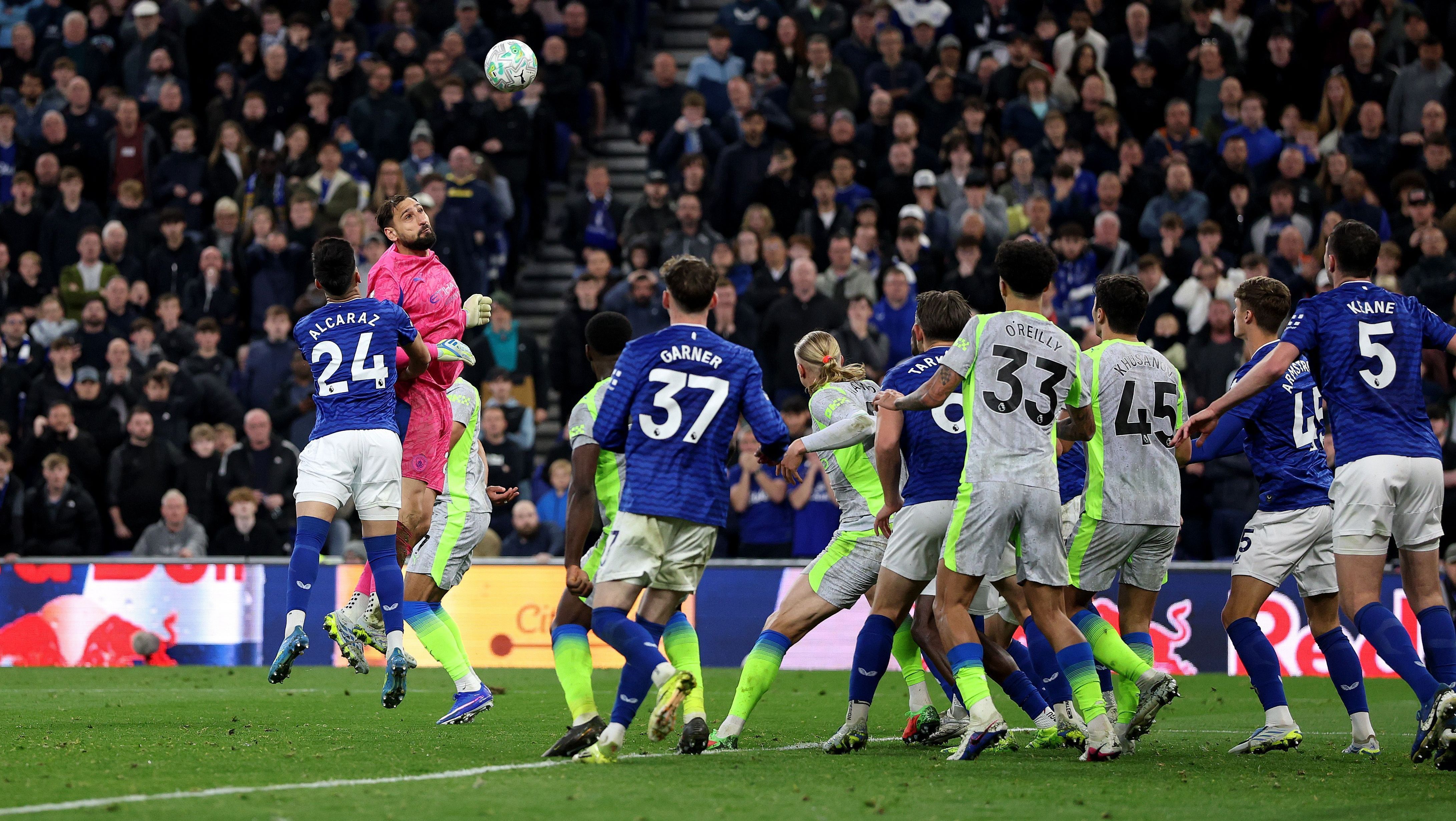 Everton e Manchester City empataram por 3 a 3