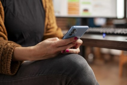 celular-sem-internet-melhora-a-felicidade-e-o-foco