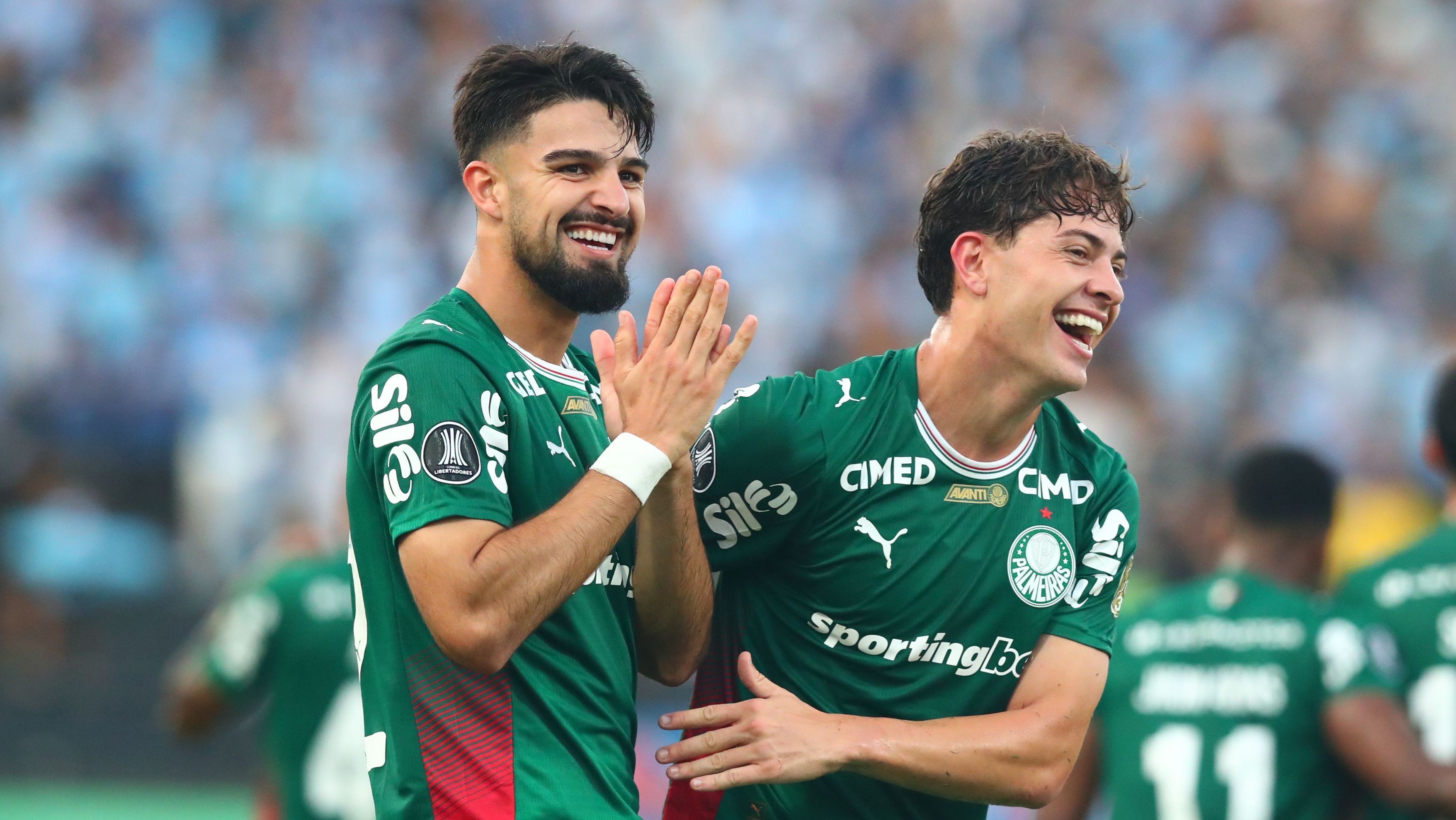 Flaco López, do Palmeiras, celebra gol contra o Sporting Cristal