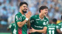 Abel Ferreira faz gesto obsceno durante jogo do Palmeiras na Libertadores
