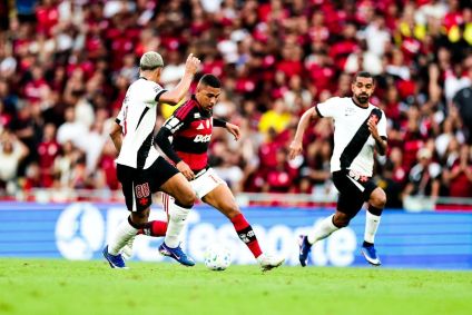 Lance de Flamengo x Vasco pelo 1º turno do Campeonato Brasileiro