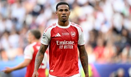 Gabriel Magalhães, zagueiro do Arsenal, em ação na final da Champions League