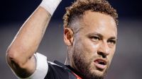 Após pedir convocação de Neymar, atacante perde vaga para jogador do Santos