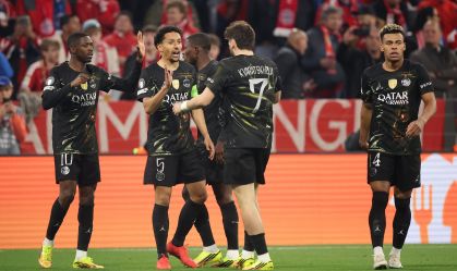 Comemoração de gol de Dembélé pelo PSG contra o Bayern