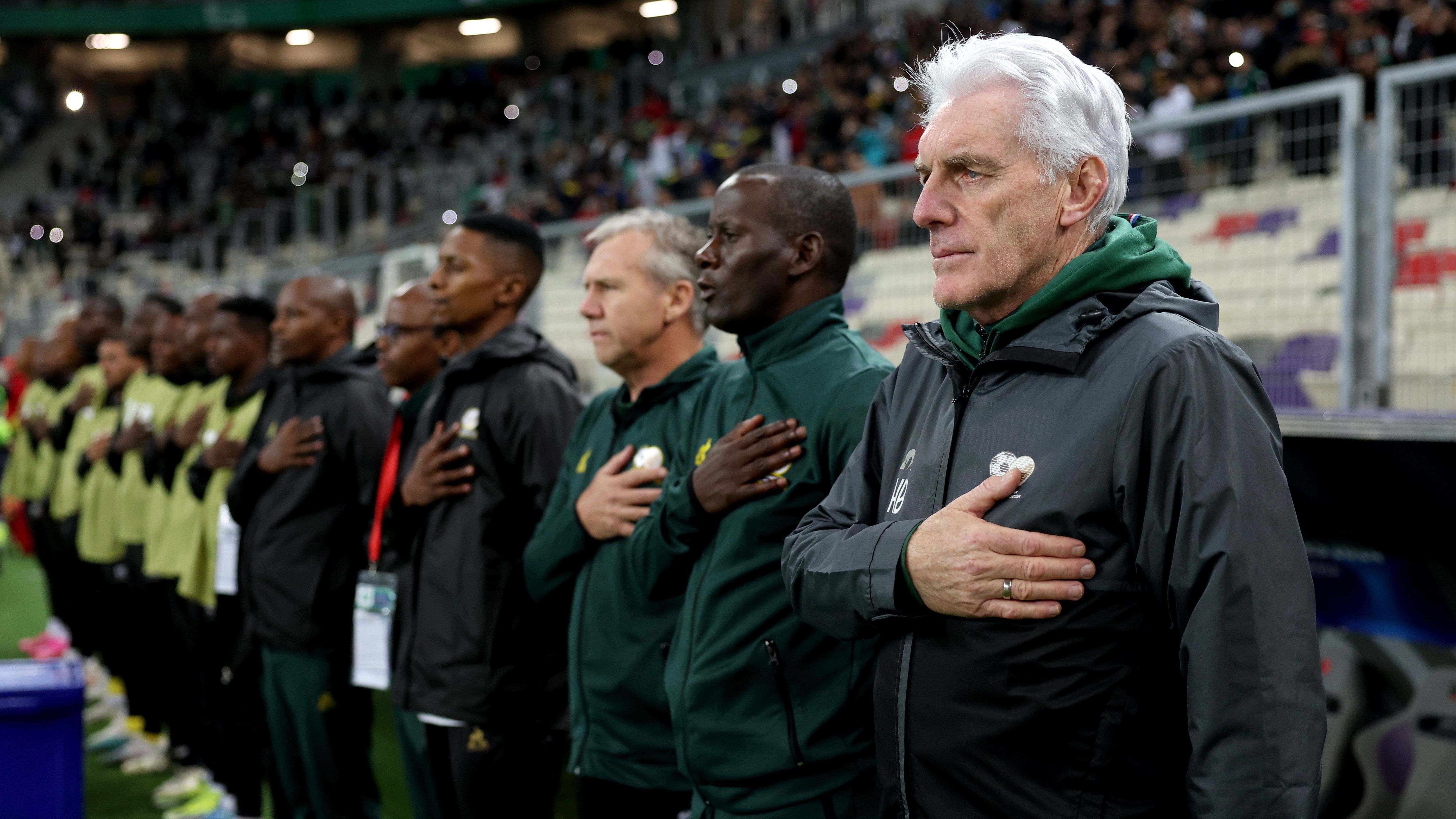 Hugo Broos (dir.), técnico da África do Sul, quer antecipar chegada ao México para estreia na Copa do Mundo