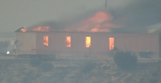 Incêndio destrói casas em Amarillo, no Texas