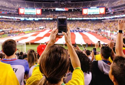 Partida de futebol será transmitida com iPhones 17 Pro pela 1ª vez