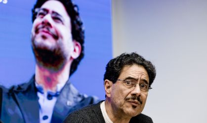 O candidato à Presidência da Colômbia, Iván Cepeda Castro, concede uma entrevista coletiva na sede da UGT, em 7 de janeiro de 2026, em Madri, Espanha.