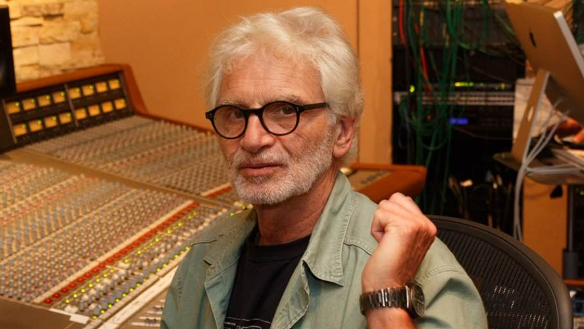 Jack Douglas produziu álbuns famosos de bandas como Aerosmith e artistas como John Lennon e Alice Cooper