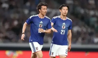 Japão vence Islândia em amistoso preparatório para a Copa do Mundo