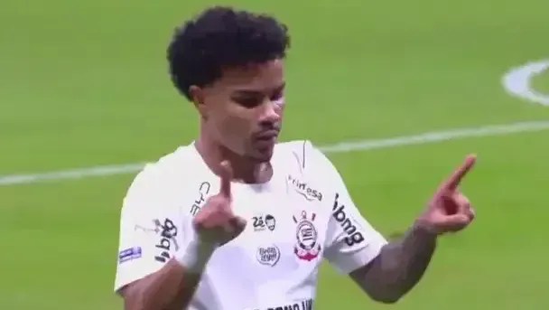 Kaio César marcou um dos gols do Corinthians na vitóia sobre o Grêmio