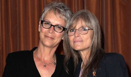 Jamie Lee Curtis e sua irmã mais velha, Kelly Lee Curtis, em 2012