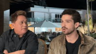 João Guilherme entrevista Leonardo e pergunta se ele faria "cenas de nudez"