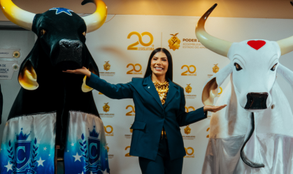 Ex-BBB 26 Marciele Albuquerque recebeu o título de Cidadã Amazonense e a Medalha Ruy Araújo