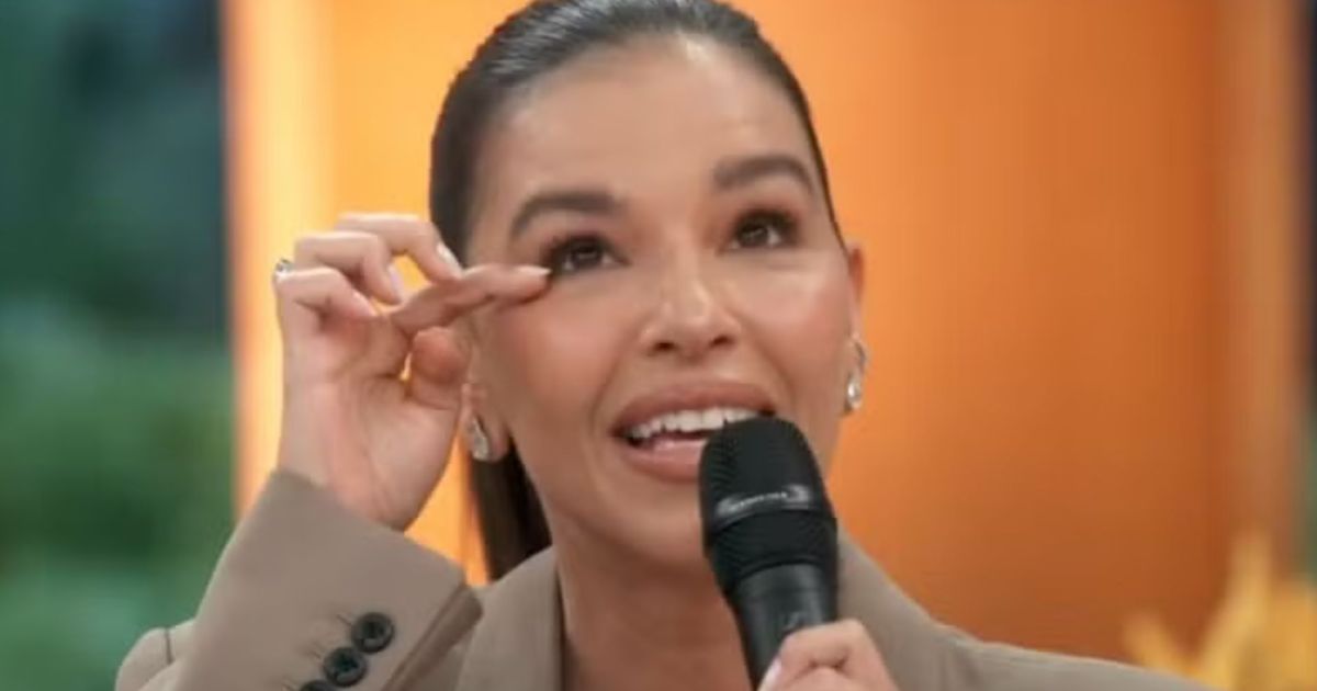 Mariana Rios chora ao revelar que mudou relação com a mãe após dar à luz