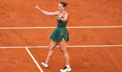 Imagem de destaque do post: Kostyuk vence Andreeva, faz história e conquista o WTA 1000 de Madrid