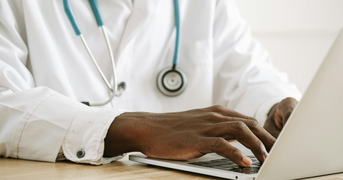 Medicina Segura: CRM lança canal para denúncia de procedimentos irregulares