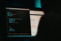 45% dos ataques hackers no Brasil acontece por falhas básicas; entenda