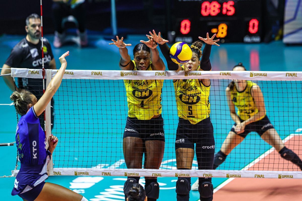 Lance de Minas x Praia Clube na final da Superliga