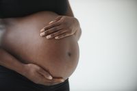 Mulheres negras têm quase o dobro de risco de morte materna no Brasil