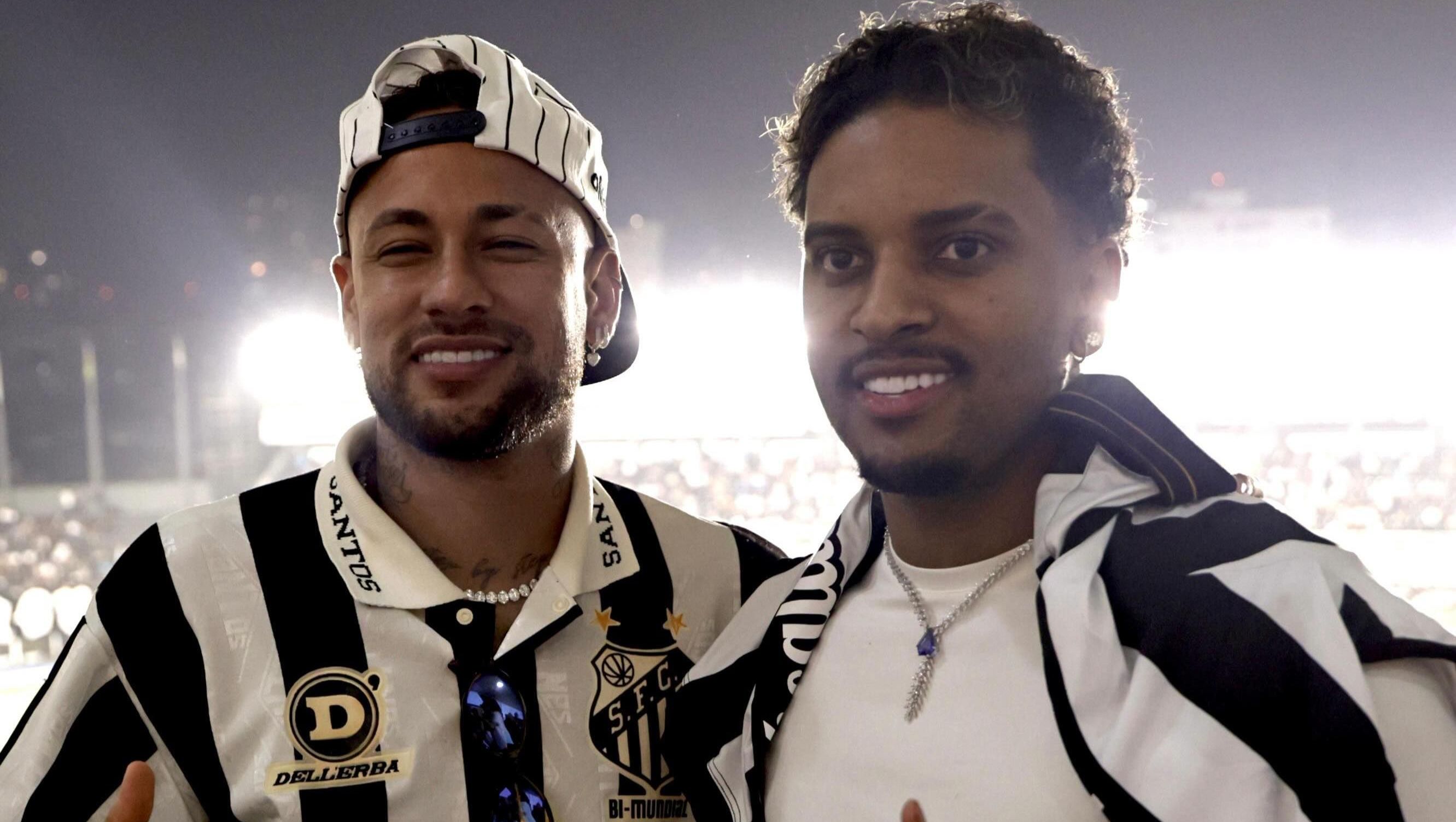 Neymar esteve na Vila Belmiro ao lado do atacante Rodrygo, ex-Santos e atualmente no Real Madrid