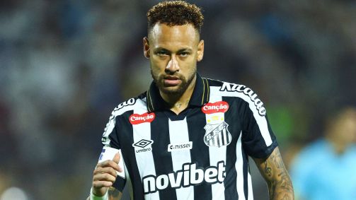 Neymar em ação na partida do Santos contra o Recoleta