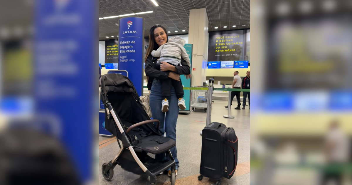 Passageira é retirada de voo da Latam por confusão com carrinho de bebê