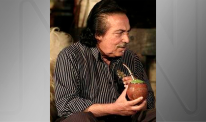Cantor gaúcho Pedro Ortaça morreu aos 83 anos