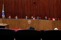 Posse de Nunes Marques no TSE reunirá Poderes em meio a tensão