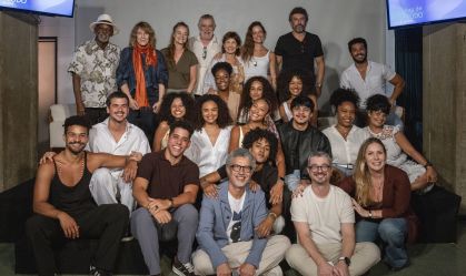 Equipe, direção e elenco participam do workshop da novela 'Por Você'.