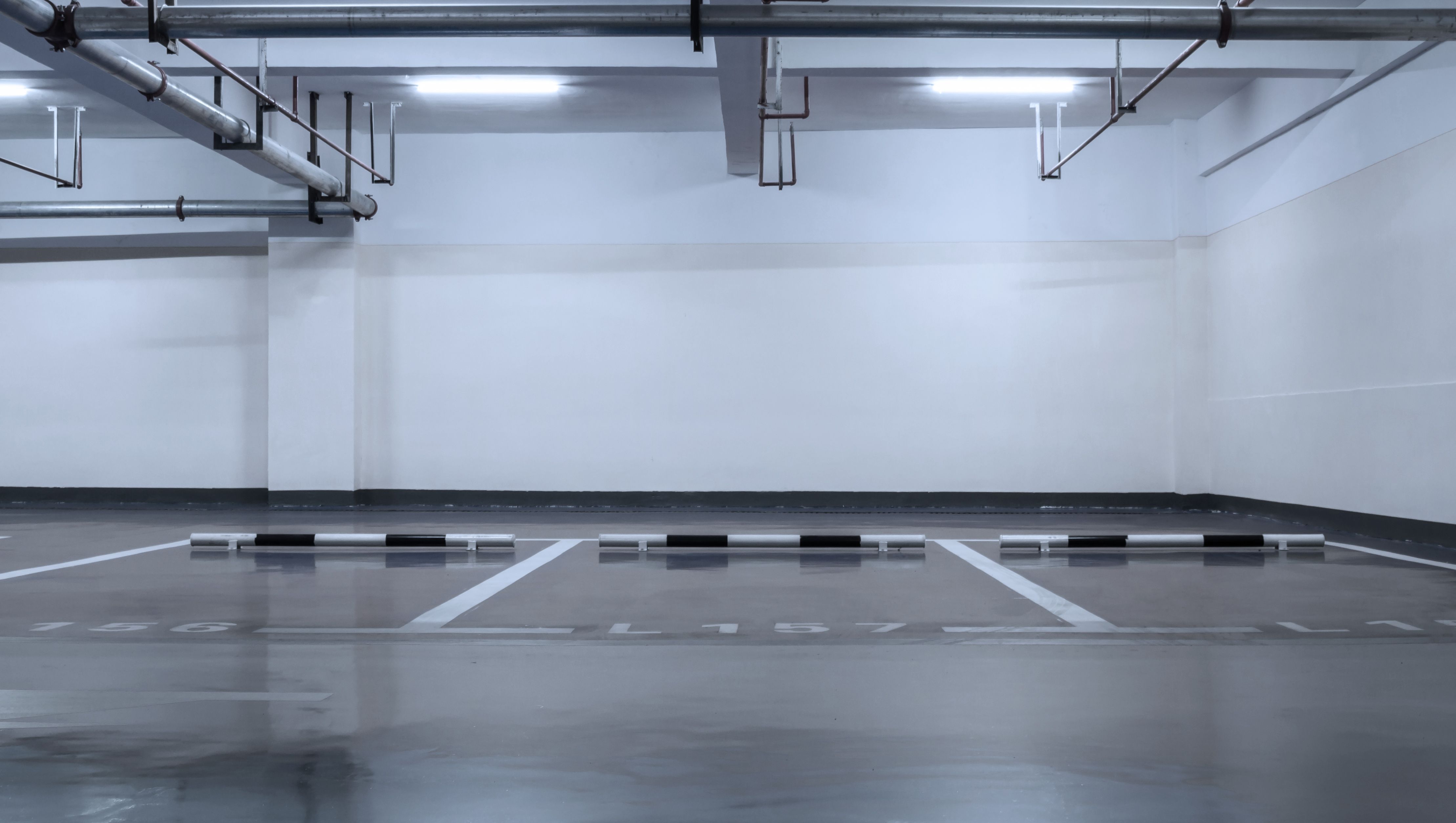 Problemas com vagas na garagem são motivos de reclamações em condomínios • Freepik