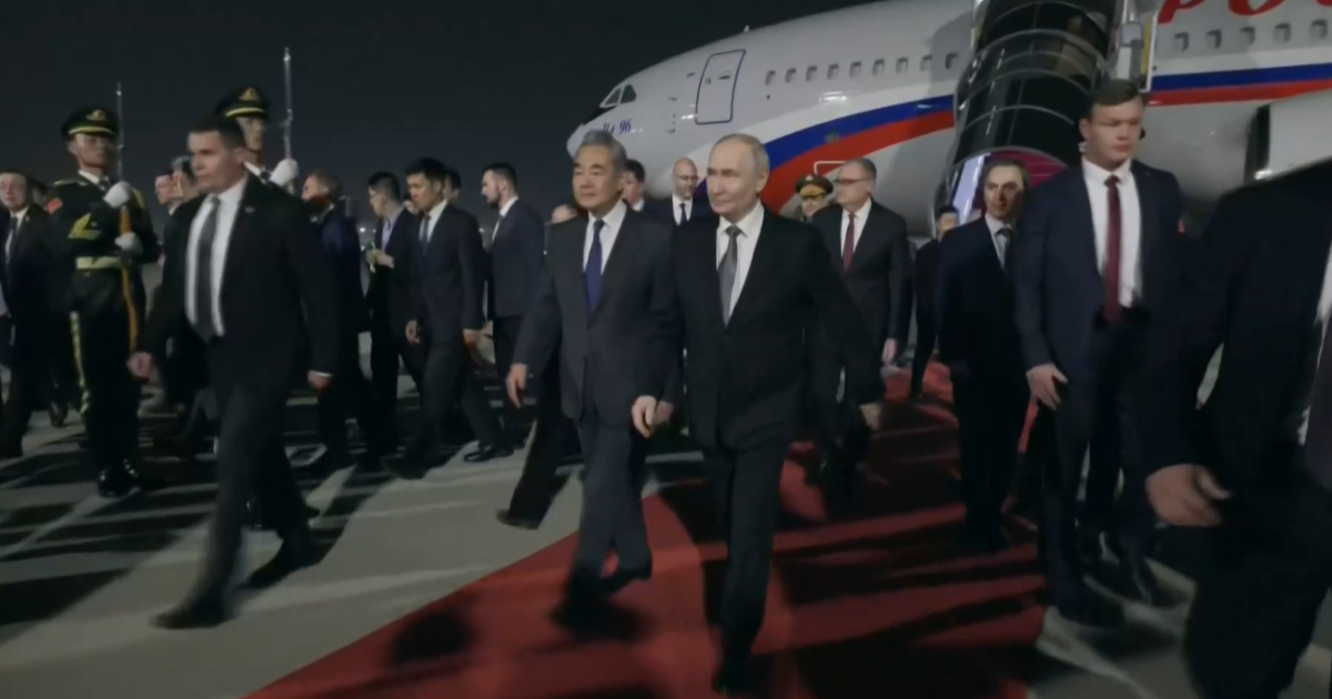 Putin chega à China para reunião com Xi Jinping