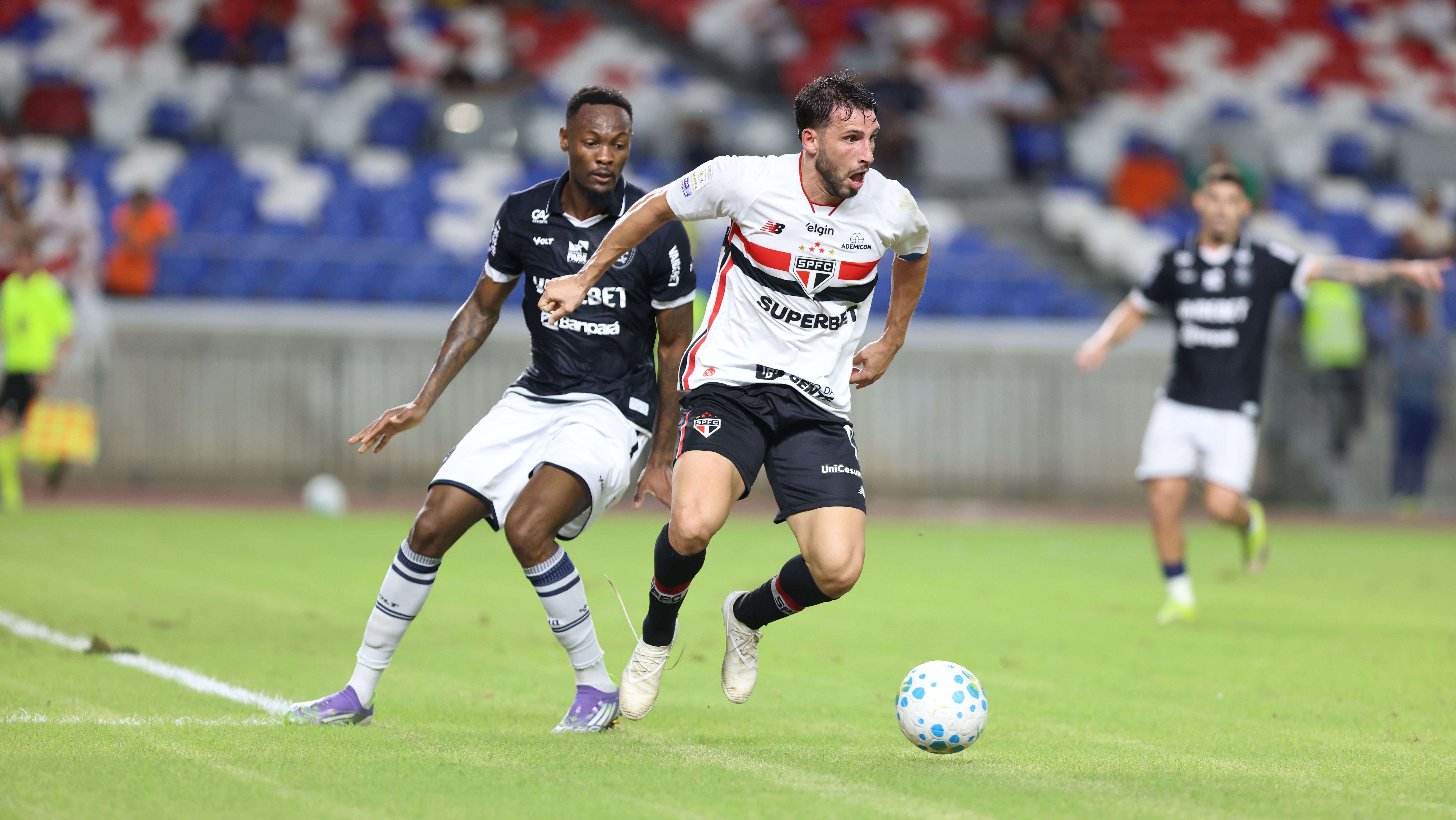 Confronto entre Remo e São Paulo, válido pela 18ª rodada do Brasileirão