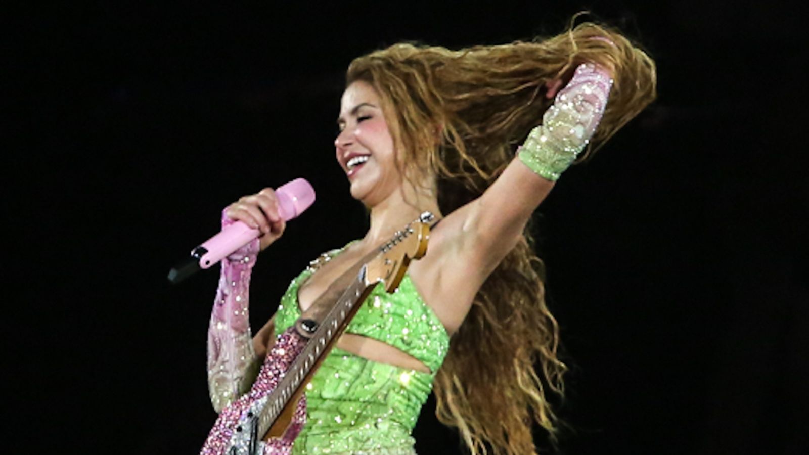 Shakira se apresentou em Copacabana no sábado (2)