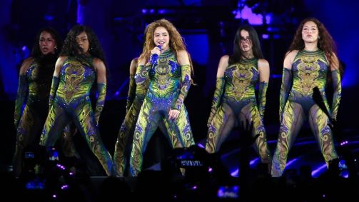 Shakira se apresentando em Copacabana