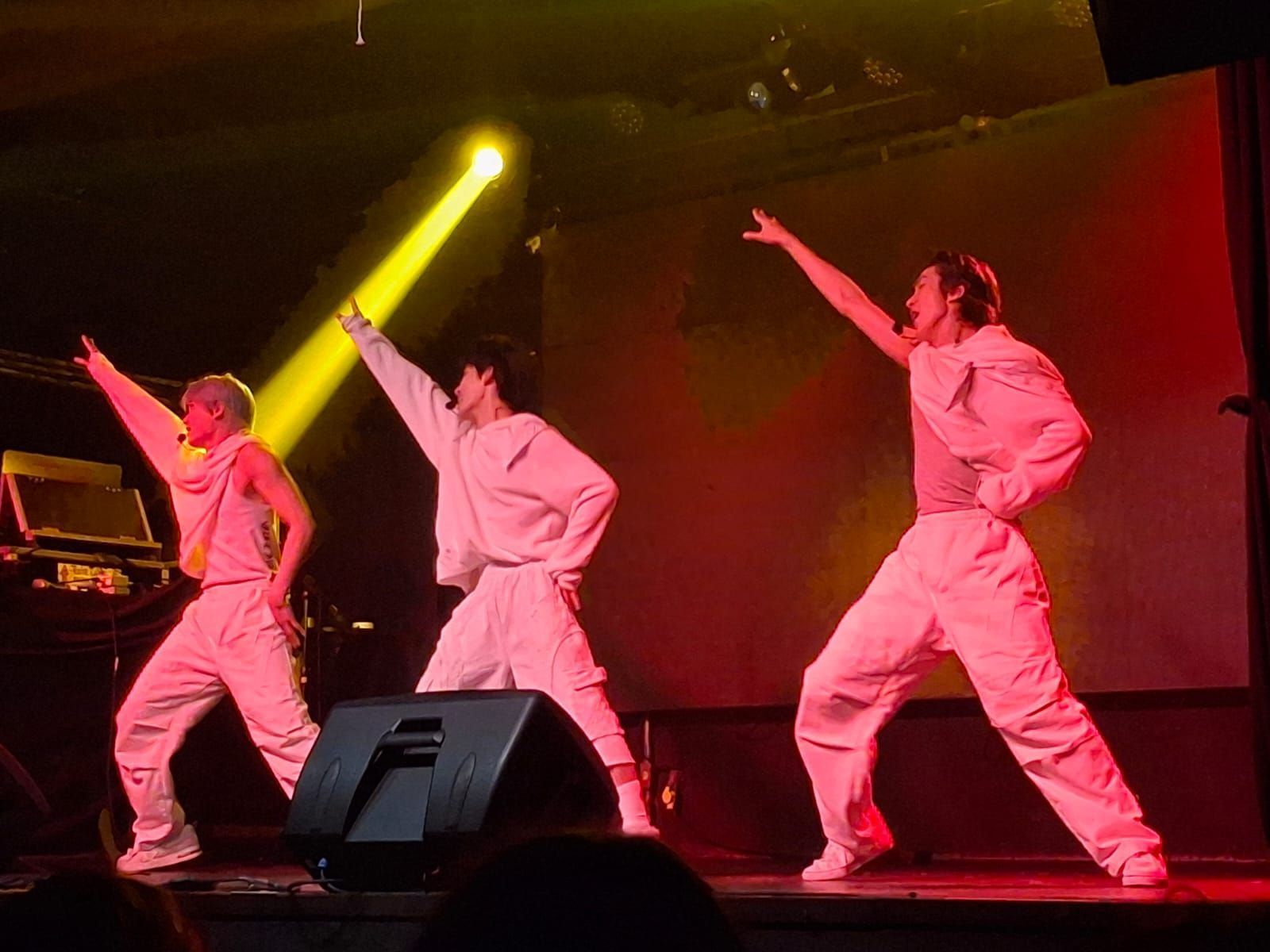 Grupo de Kpop que se apresentou na Virada Cultural faz fanmeeting em São Paulo • Arquivo Pessoal