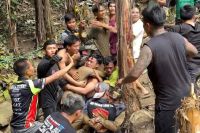 Sobrevivente de caverna no Laos relata saída à CNN: "Coragem veio do medo"