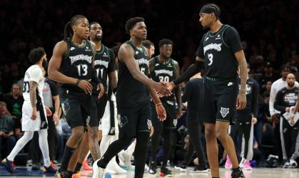 Wolves empataram a série contra os Spurs