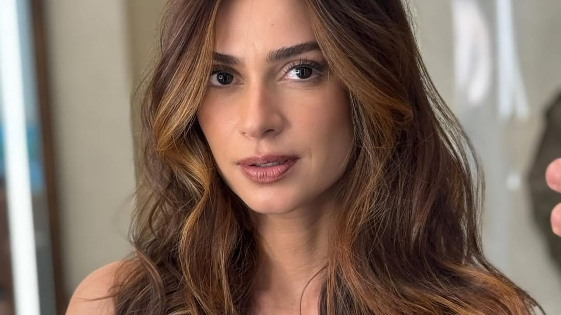 thaila-ayala_492608