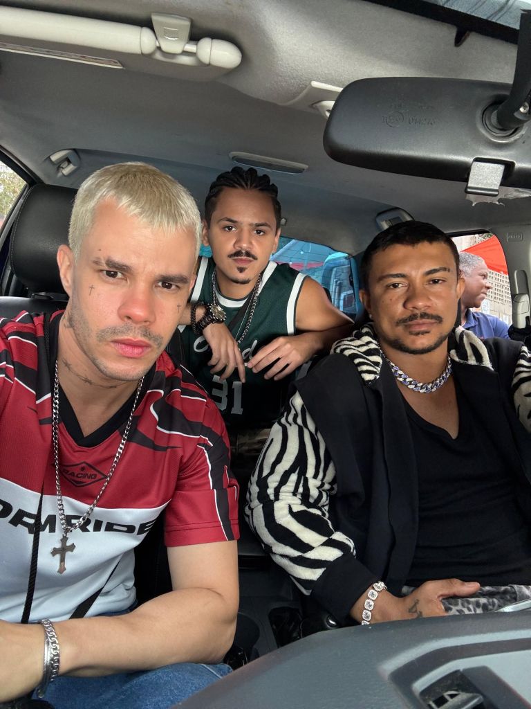 Vinicius Teixeira, Xamã e Lucas Righ nas gravações de "Três Graças"