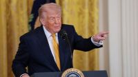 Trump chama jornalista de burra após pergunta sobre obra na Casa Branca
