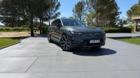 Volvo apresenta o EX60, carro com IA e o mais inteligente da marca