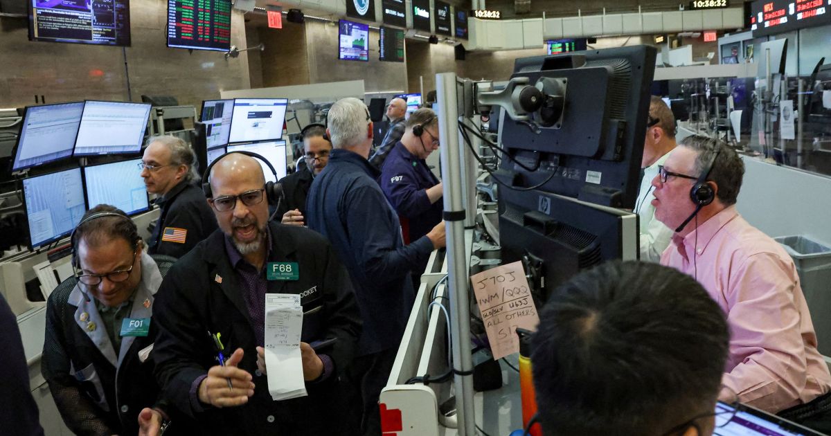 Wall Street opera em alta em meio a estagnação de negociações EUA-Irã