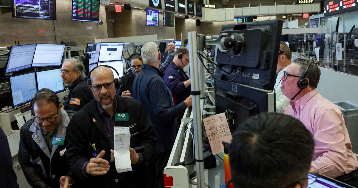 Wall Street sobe com queda do petróleo, apesar de tensões no Oriente Médio