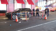 Mulher morre após cair em bueiro destampado em Nova York