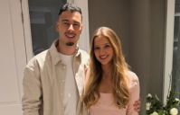 Namorada de Gabriel Martinelli reage a comentário: "Não me chame de WAG"
