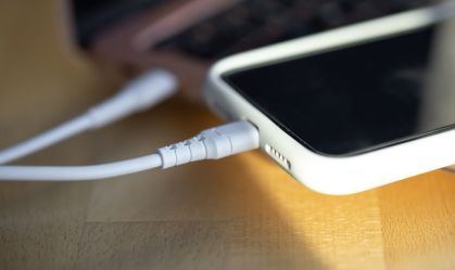 Imagem de destaque do post: Quais são os erros que destroem o cabo do seu celular?